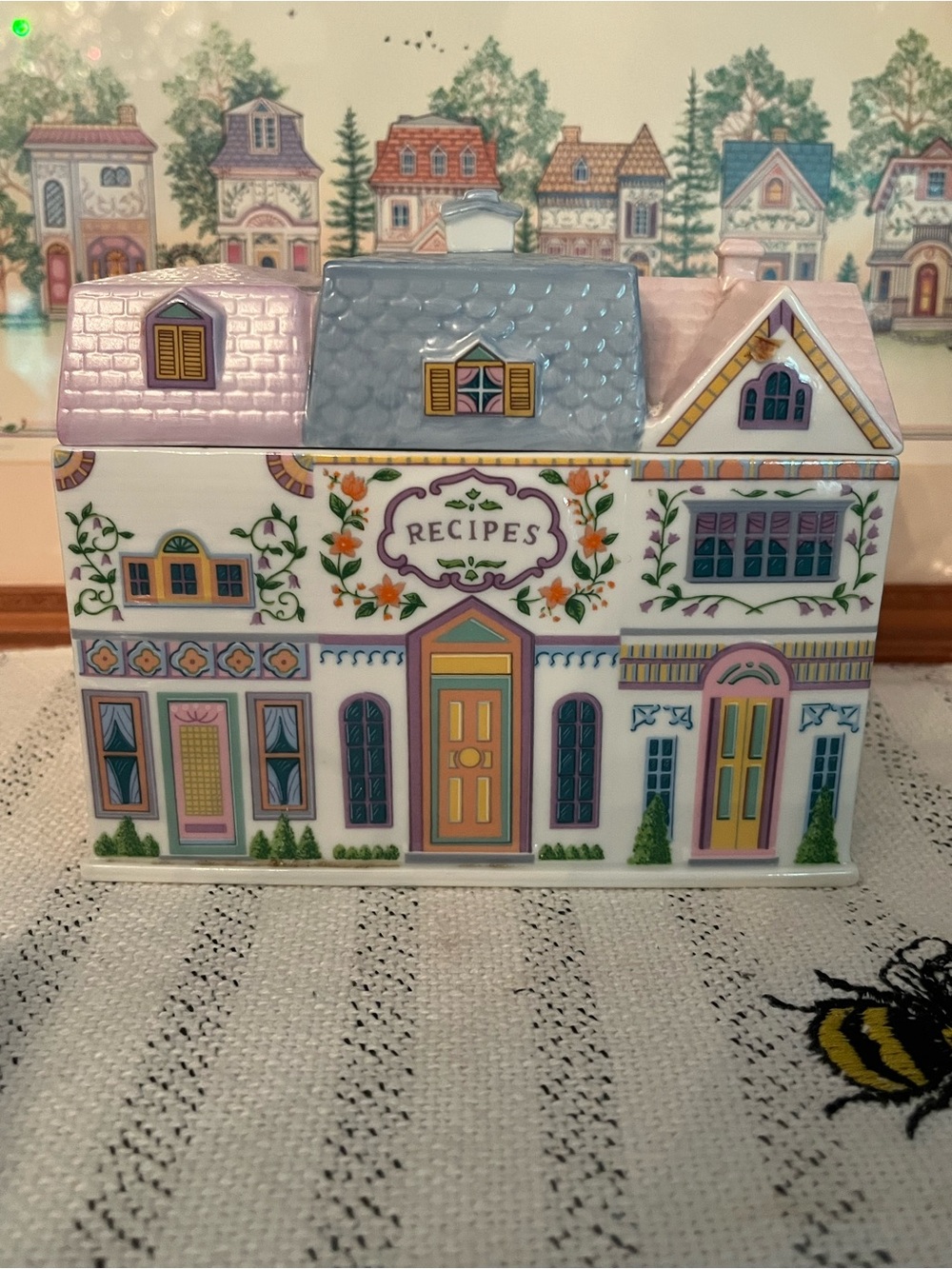 LENOX Village Ceramic Recipe Box with Recipe Cards, Village 1990s